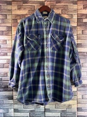 Vintage XLT C.E. Plaid Button-Up Flannel Shacket in Navy & Green